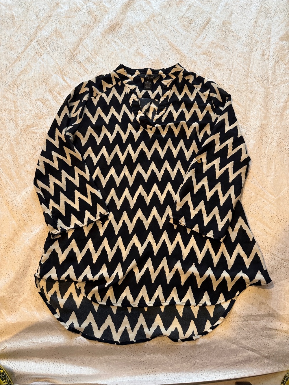 Riley + James Womens Blue and Cream Zigzag Tunic Top size M